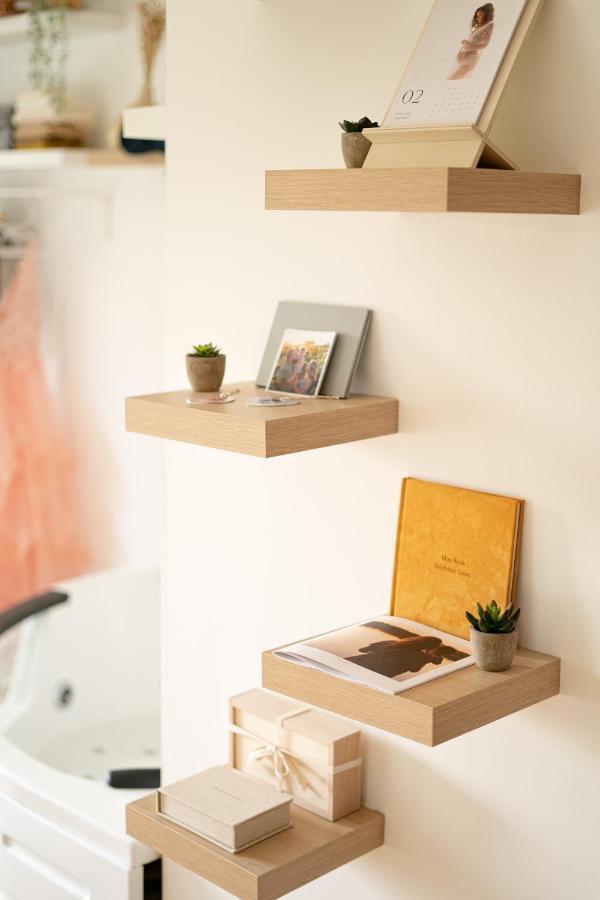 Capsule Nature & Photos - Jacuzzi - Netflix & Home Cinema - Ps5 & Jeu Thun-Saint-Martin 외부 사진